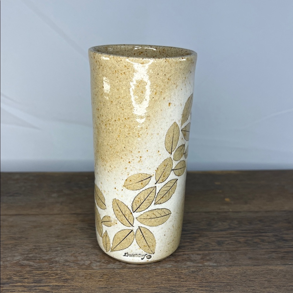 Vintage clay Bristoleaf Vase
